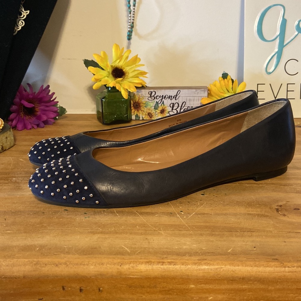 Talbots black & stud flat shoes size 9M Guc